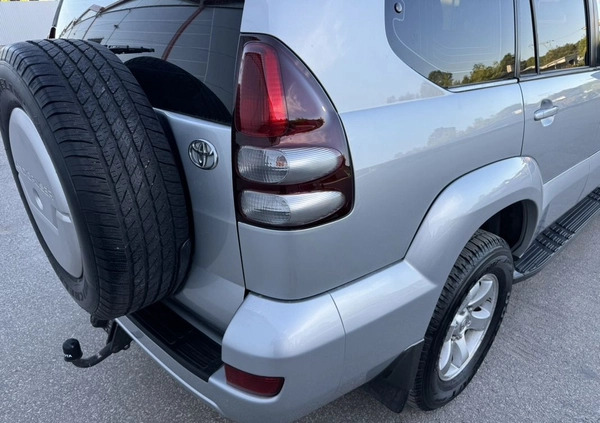 Toyota Land Cruiser cena 76500 przebieg: 332121, rok produkcji 2004 z Starachowice małe 631